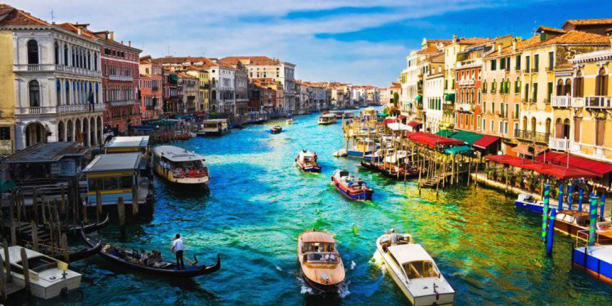 İtalya, Vatandaşlarına Tatil İkramiyesi