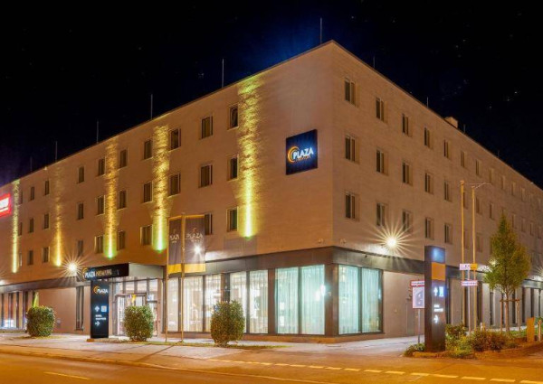 Plaza Premium Münich 4*