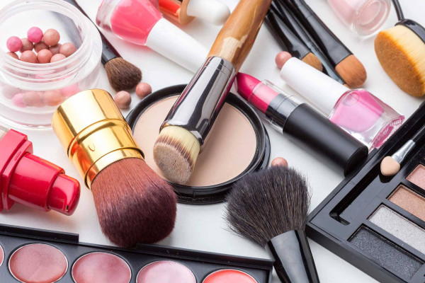 Yetkilisi Olduğumuz Fuarlar: Cosmetic Business